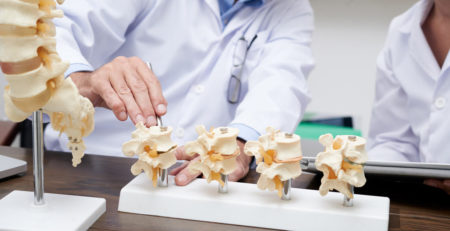 Differences Between Osteopath and Chiropractor