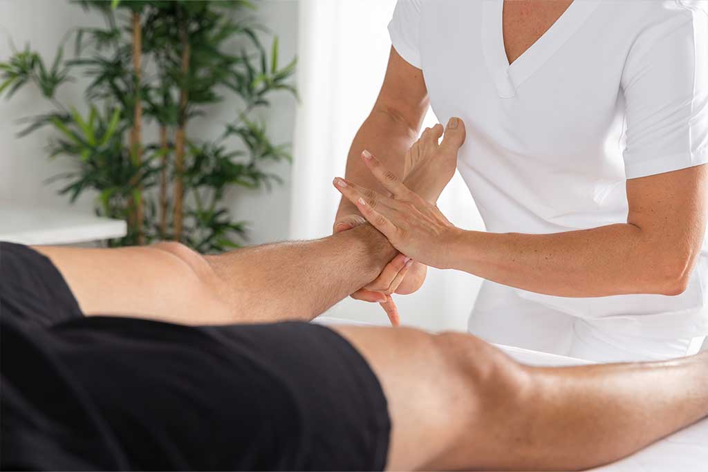 Osteopathy-Joint-Articulation-Therapy-Toronto best osteopath for joint articulation in Toronto