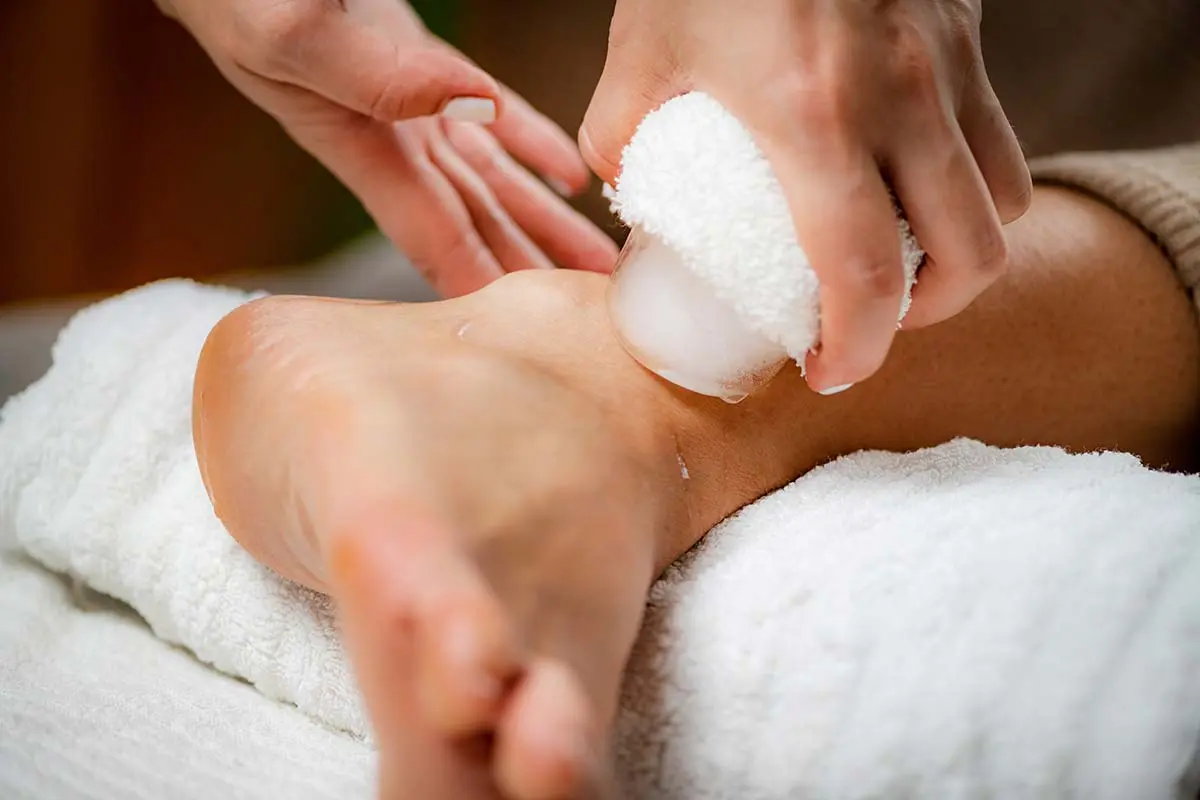 Hydrotherapy-Massage-hot-and-cold Massage with hot and cold hydrotherapy